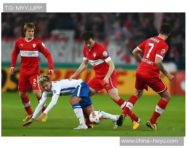 沙尔克04凭借出色表现,轻松战胜弗赖堡,德甲赛场再次取得胜利 沙尔克04凭借出色表现,轻松战胜弗赖堡,德甲赛场再次取得胜利